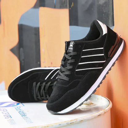 Men's Classic Everyday Sneakers
