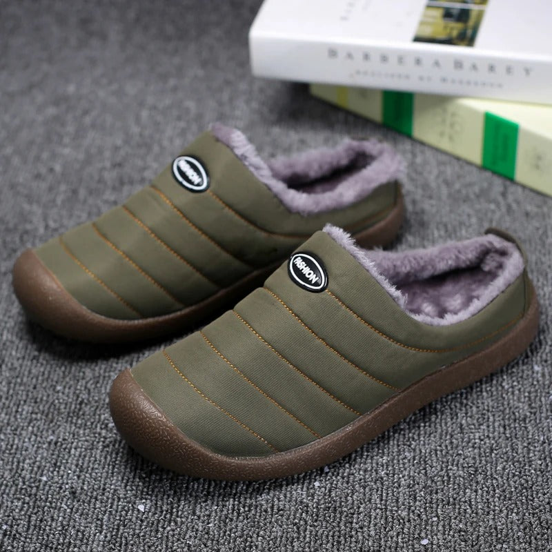Men's Insulated Slippers for Winter Evenings