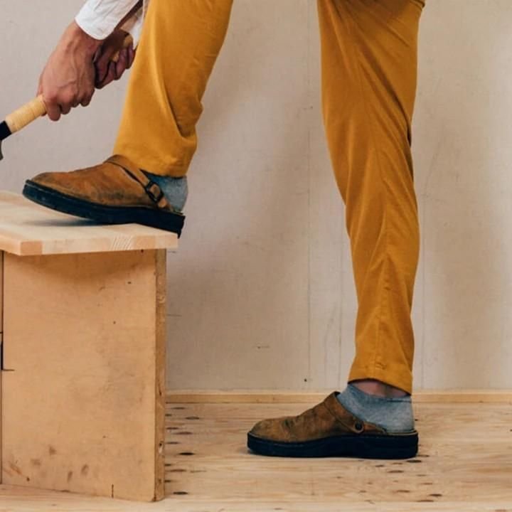 Men's Leather Clogs with Ergonomic Footbed