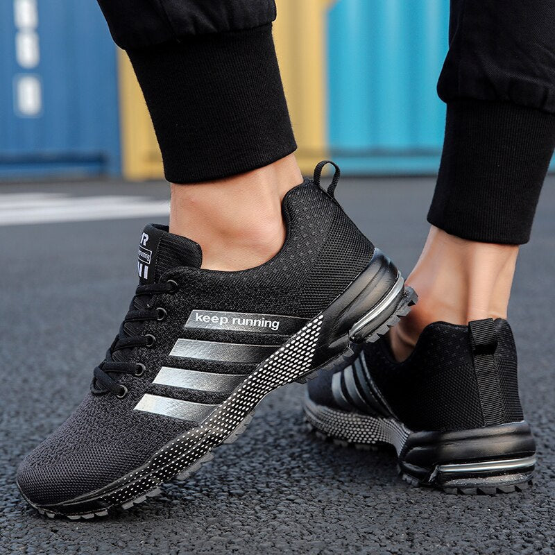 Men's Running Shoes with Reflective Details