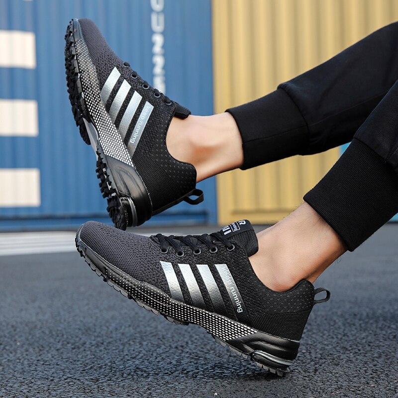 Men's Running Shoes with Reflective Details