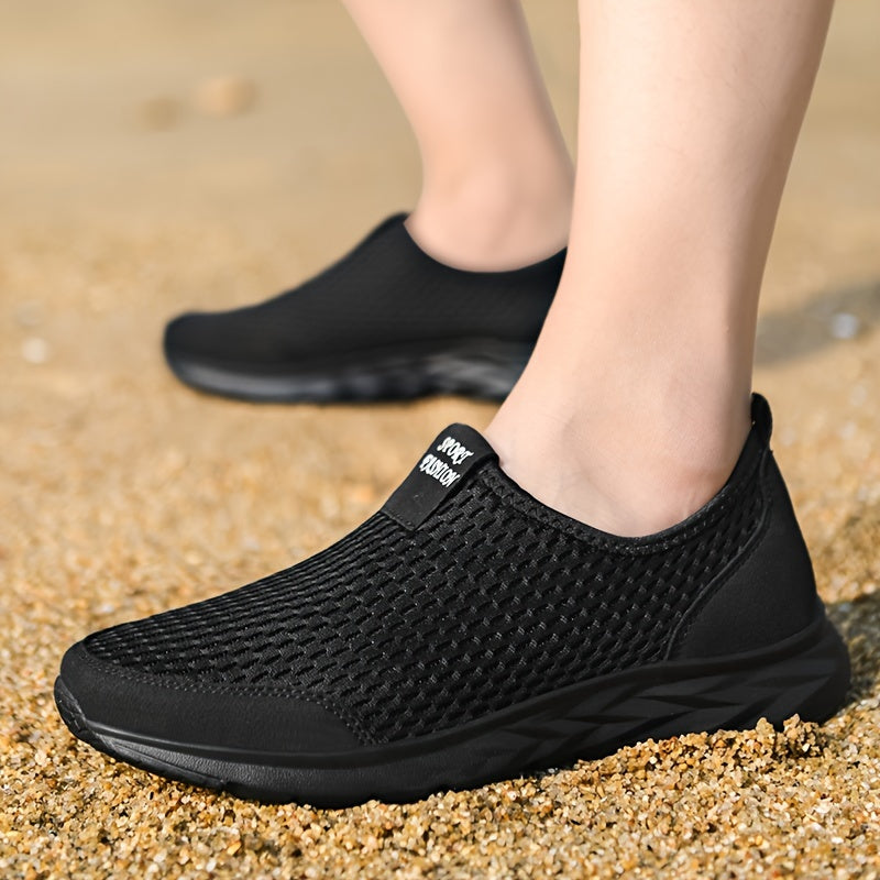 Men's Slip-On Sneakers in Breathable Mesh