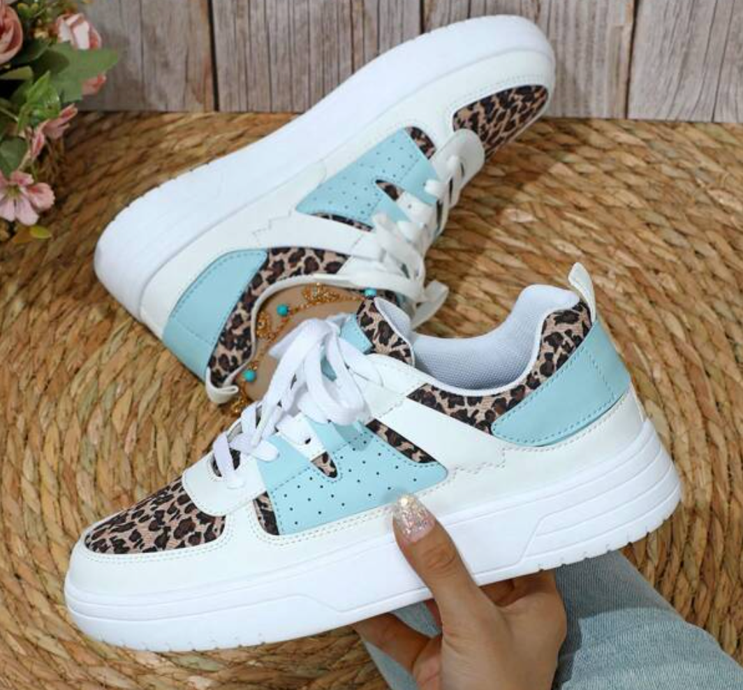 Women's Breathable Sneakers in a Vibrant Design