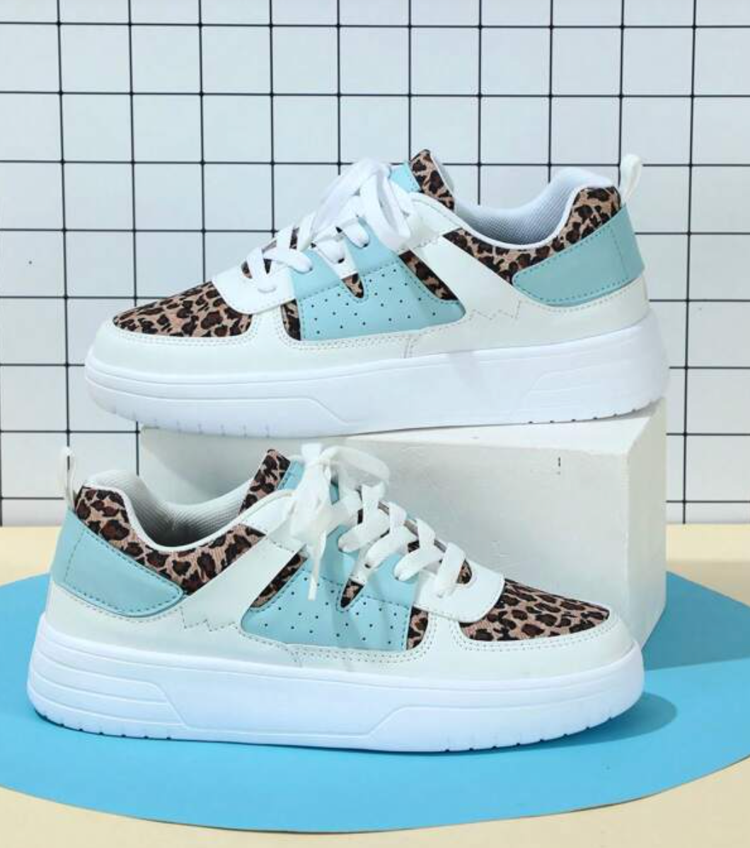 Women's Breathable Sneakers in a Vibrant Design