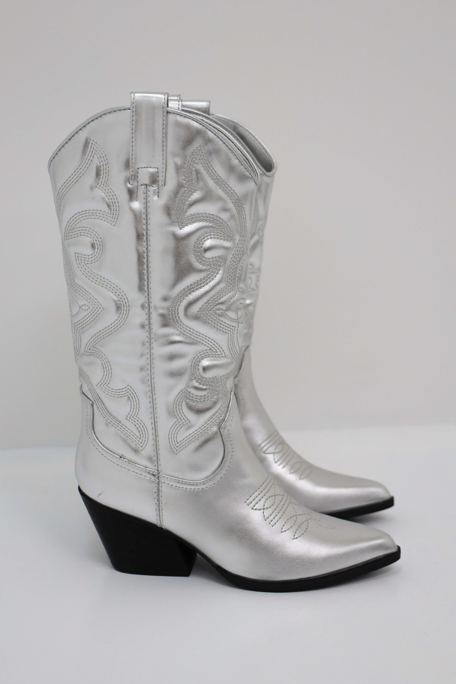 Women's Cowboy Boots with Pointed Toe