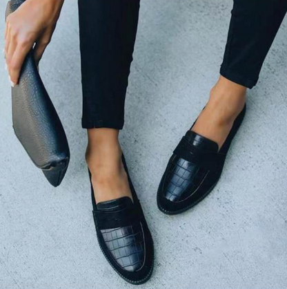 Women's Elegant Shoes with a Refined Design