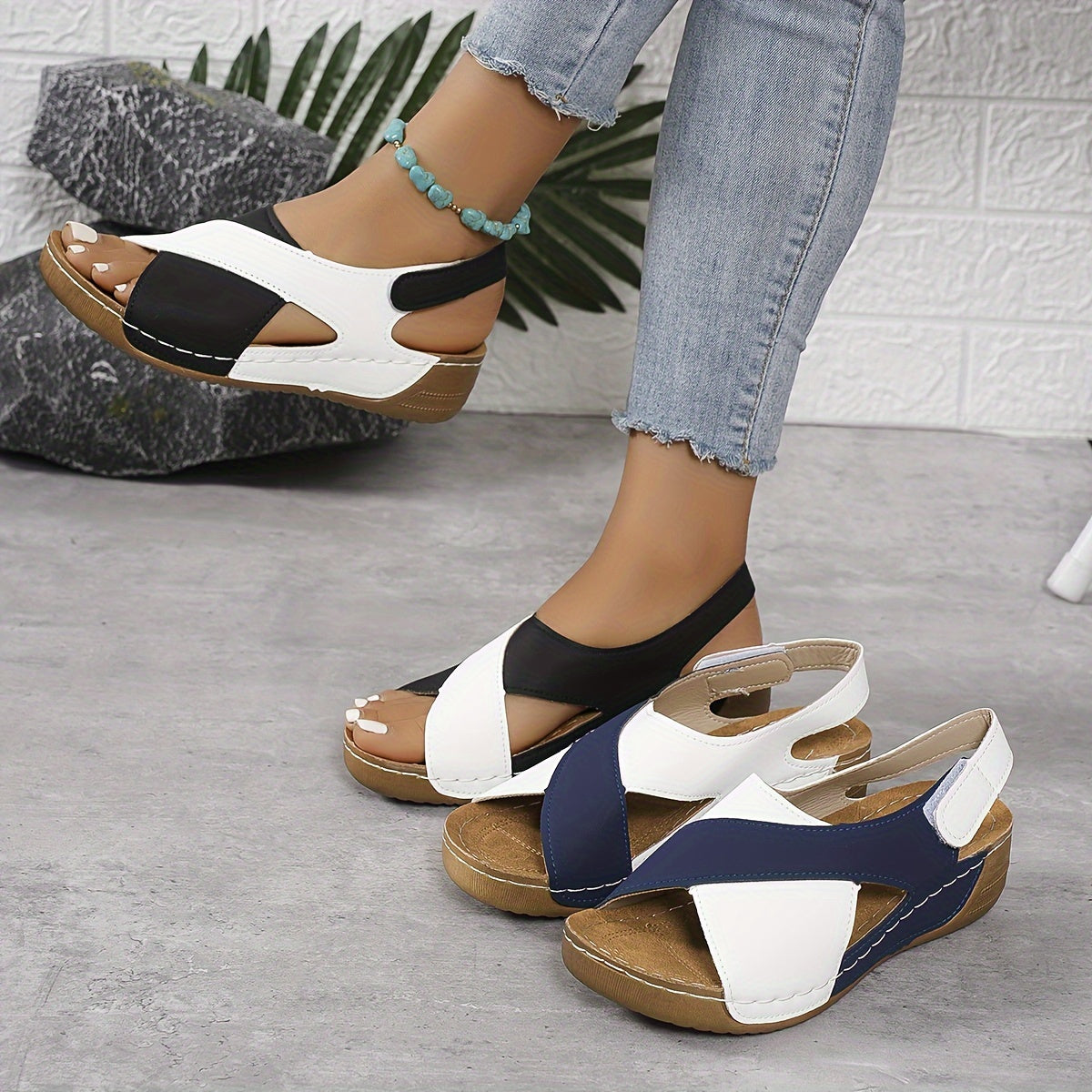 Women's Orthopedic Sandals with Adjustable Fit