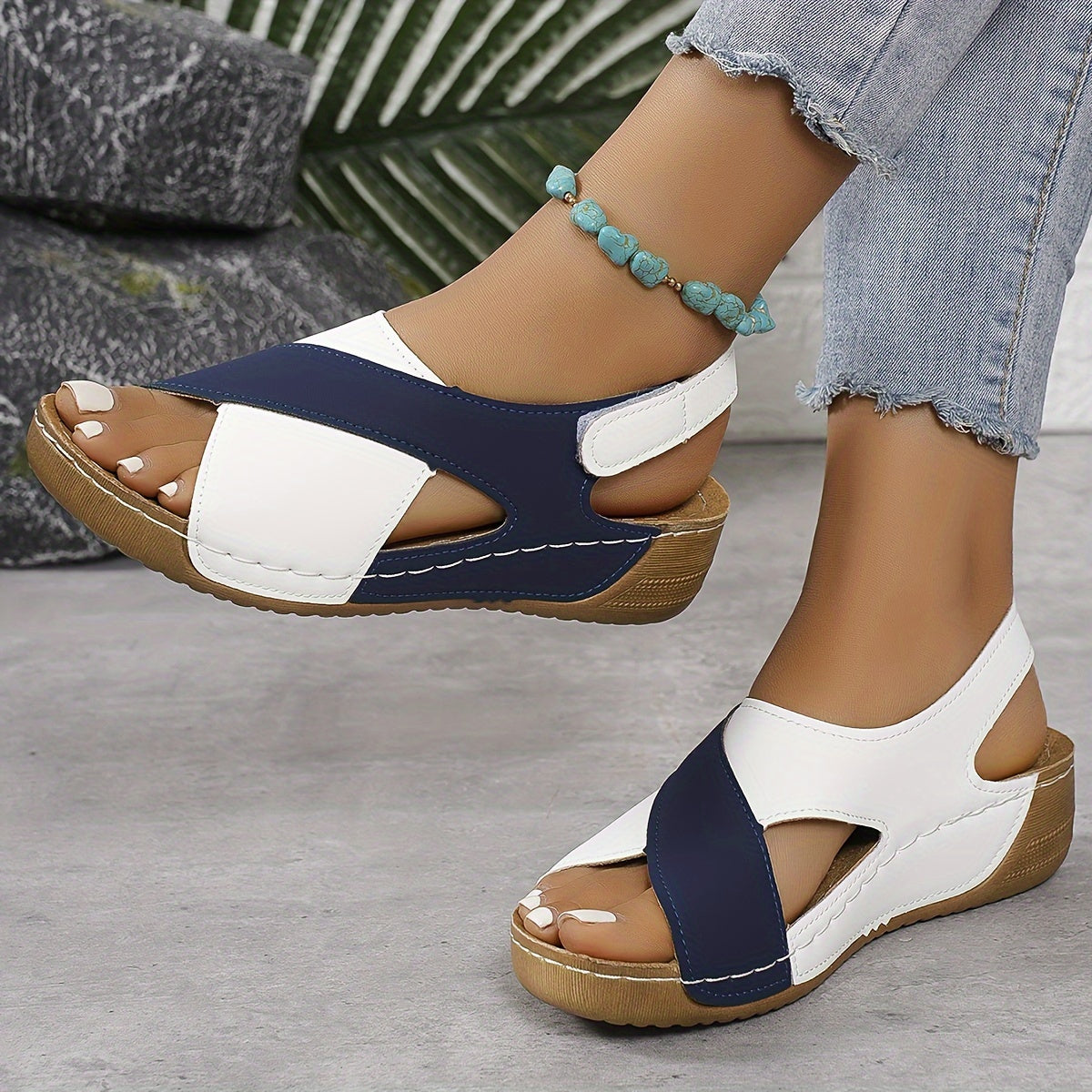 Women's Orthopedic Sandals with Adjustable Fit