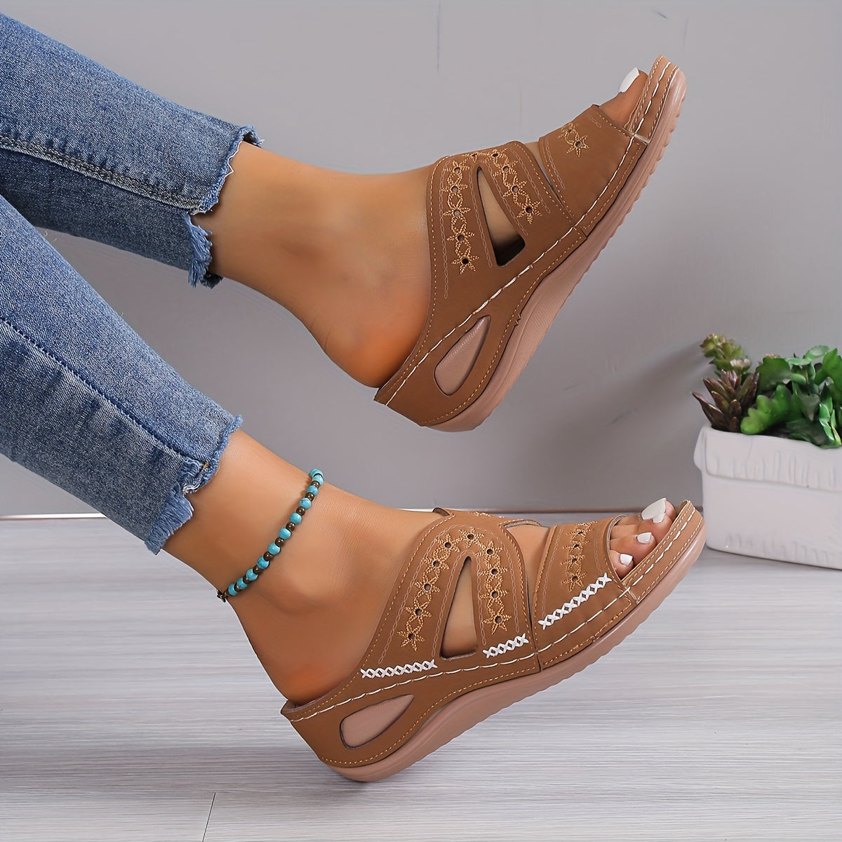 Women's Orthopedic Sandals with Wide Heel
