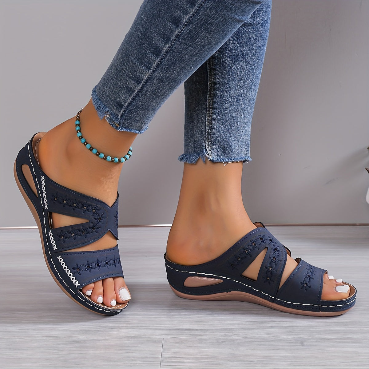 Women's Orthopedic Sandals with Wide Heel