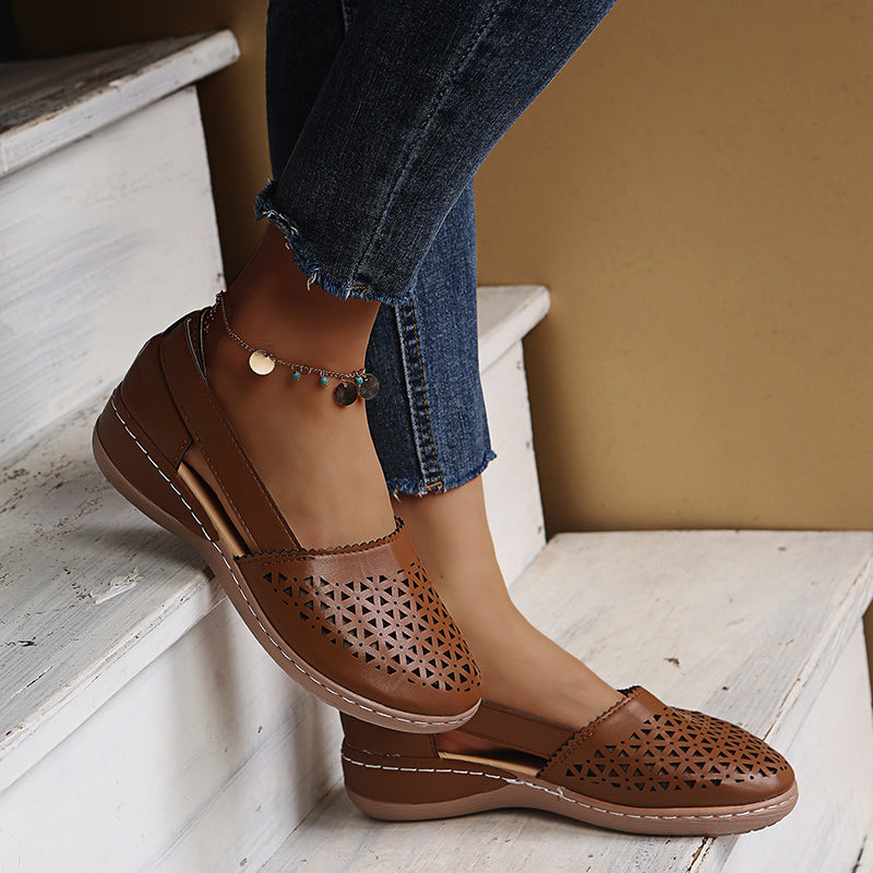 Women's Orthopedic Sandals with a Sturdy Heel