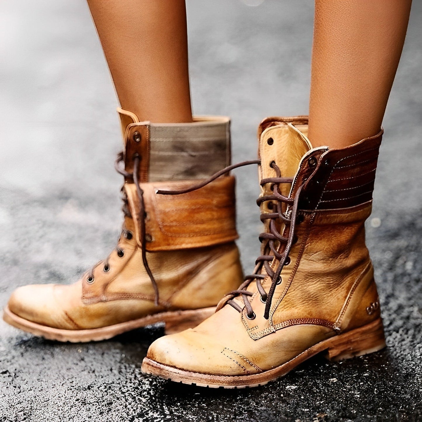 Women's Retro-Style Lace-Up Boots