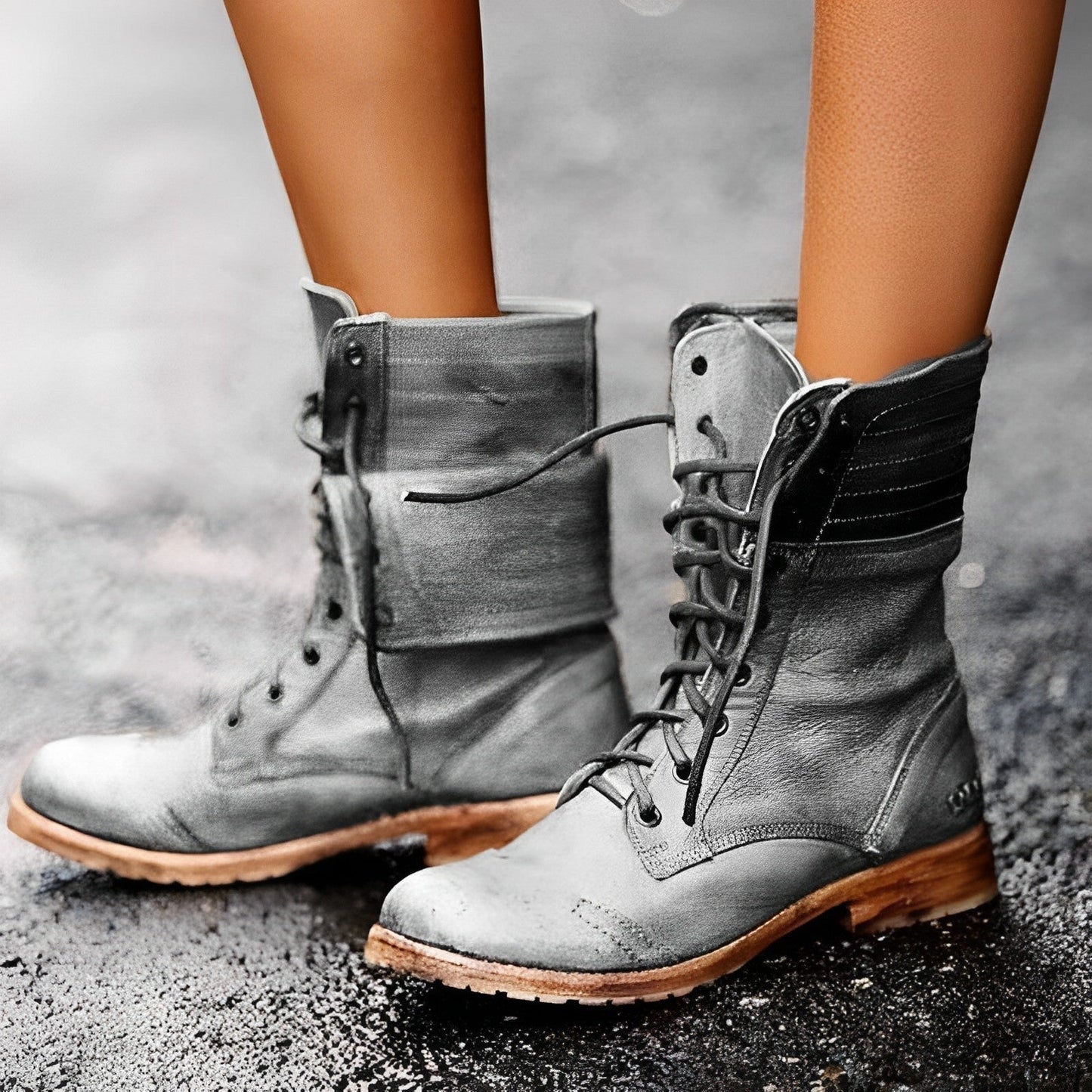 Women's Retro-Style Lace-Up Boots