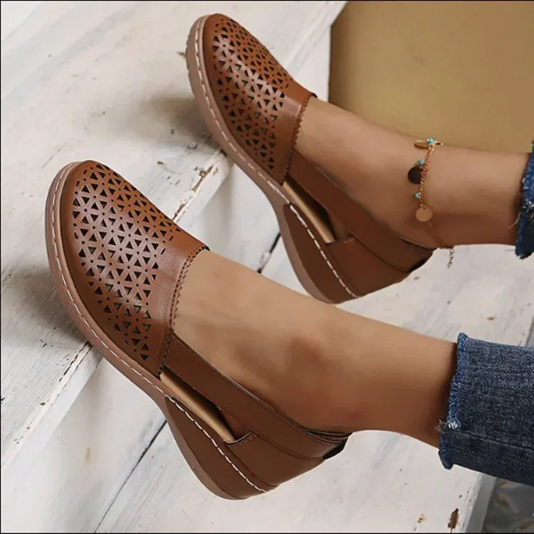 Women's Slip-On Wedge Sandals in Vintage Style